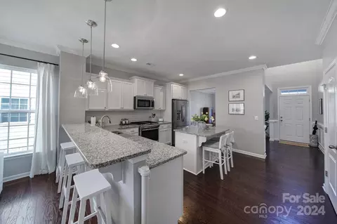 Kitchen - 4016 Whittier Ln, Tega Cay, SC 29708 photo 5 of 5