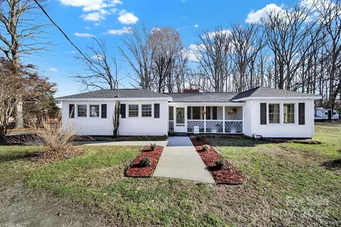 290 S Paraham Rd, York, SC 29745