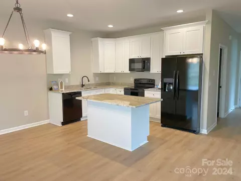 3130 Celia Ave, Charlotte, NC 28216