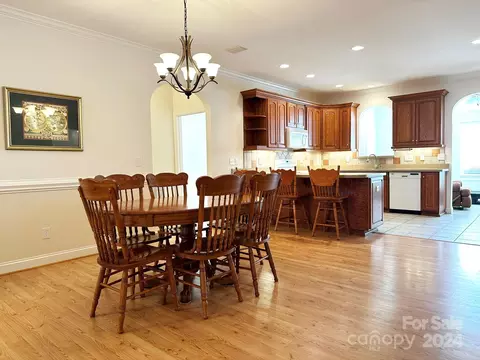 Dining - 805 3rd Ne St NE, Conover, NC 28613 photo 1 of 3