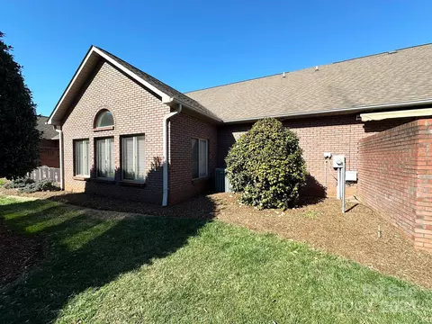 Exterior - 805 3rd Ne St NE, Conover, NC 28613 photo 4 of 10