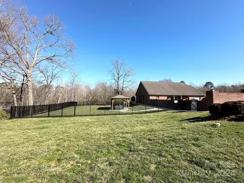 Exterior - 805 3rd Ne St NE, Conover, NC 28613 photo 7 of 10