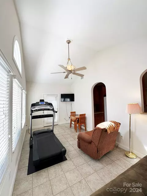 Living - 805 3rd Ne St NE, Conover, NC 28613 photo 6 of 6