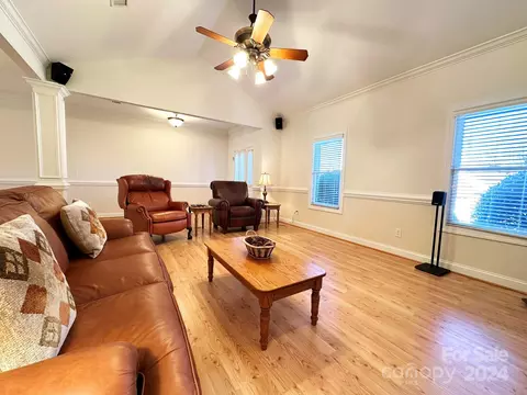 Living - 805 3rd Ne St NE, Conover, NC 28613 photo 5 of 6