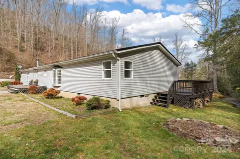 Exterior - 241 Beech Tree Rd, Whittier, NC 28789 photo 3 of 8