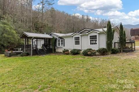 241 Beech Tree Rd, Whittier, NC 28789