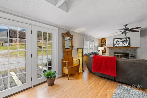 Living - 241 Beech Tree Rd, Whittier, NC 28789 photo 1 of 7