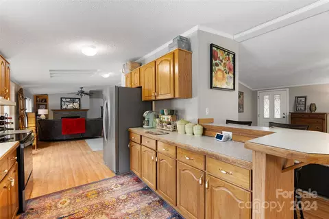 Kitchen - 241 Beech Tree Rd, Whittier, NC 28789 photo 2 of 3