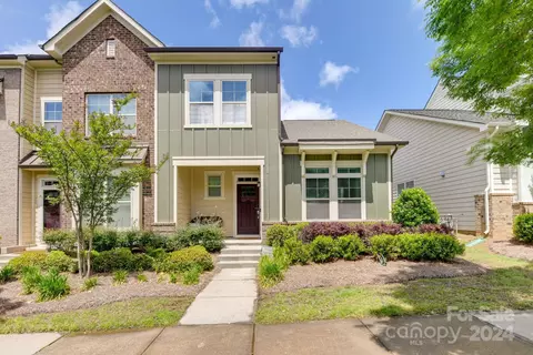 1620 Pat Garrett St, Charlotte, NC 28206