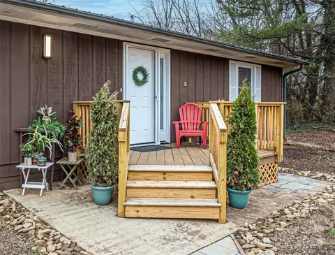 300 Clayton Ave, Asheville, NC 28806
