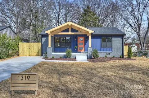 1319 Meadow Ln, Charlotte, NC 28205