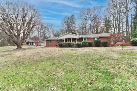 528 Stoneybrook Rd, Statesville, NC 28677
