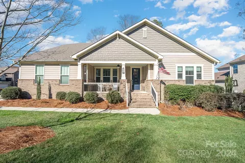 7817 Sand Trap Ln, Stanley, NC 28164