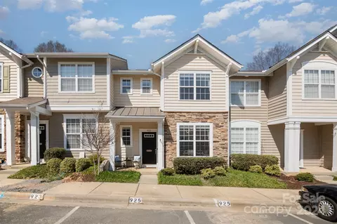 925 Copperstone Ln, Fort Mill, SC 29708