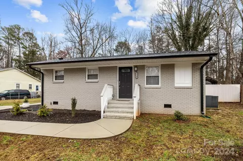 3546 Durham Ln, Charlotte, NC 28269