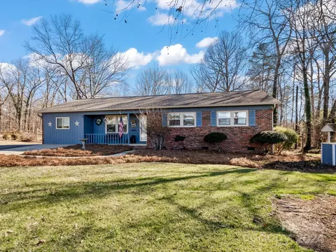 2704 N Olivers Cross Rd, Newton, NC 28658
