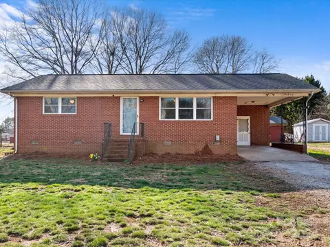 1101 Kiser Dairy Rd, Dallas, NC 28034