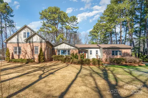 521 Boyce Rd, Charlotte, NC 28211