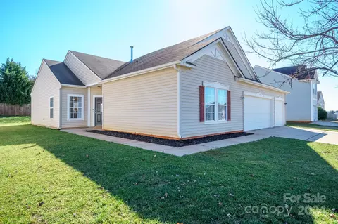 122 Valencia Ln, Statesville, NC 28625