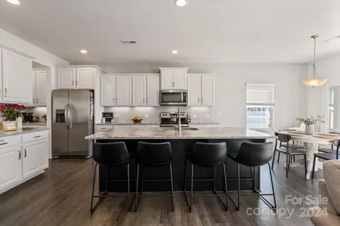 147 Fairfield Dr, Troutman, NC 28166