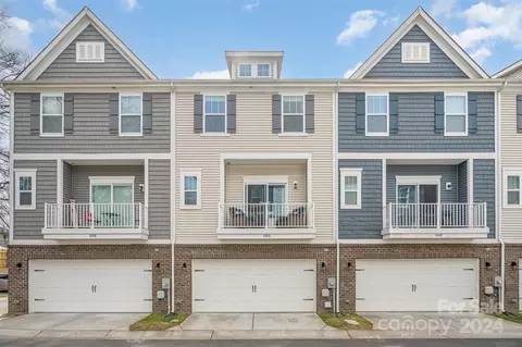 1026 Sharon Towns Dr, Charlotte, NC 28210
