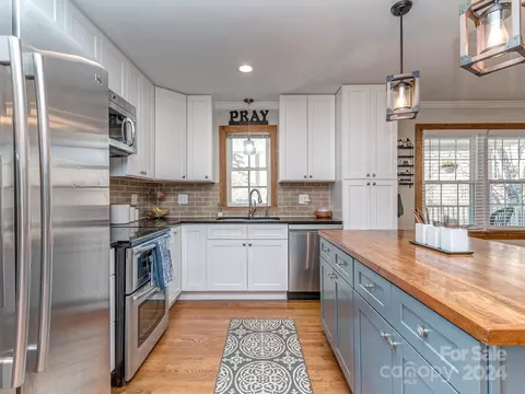 Kitchen - 706 Red Cedar Ln, Monroe, NC 28110 photo 3 of 4