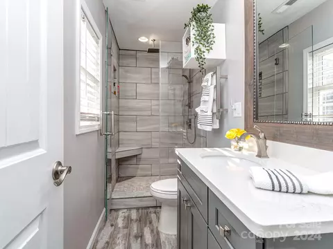 Bath - 706 Red Cedar Ln, Monroe, NC 28110 photo 3 of 4