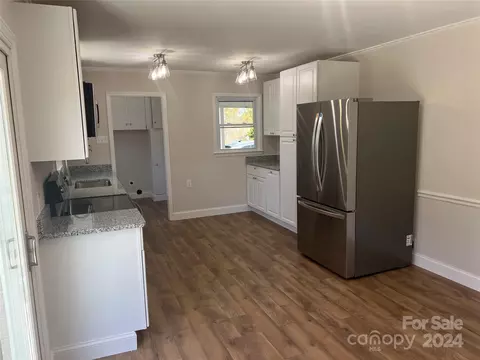 Kitchen - 2804 Regency Rd, Lancaster, SC 29720 photo 1 of 4
