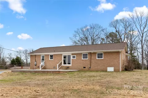 Exterior - 2804 Regency Rd, Lancaster, SC 29720 photo 9 of 10