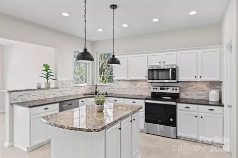 Kitchen - 816 Circle Trace Rd, Monroe, NC 28110 photo 2 of 7