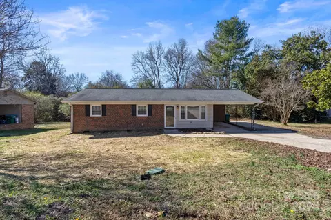 112 Central Ave, Bessemer City, NC 28016