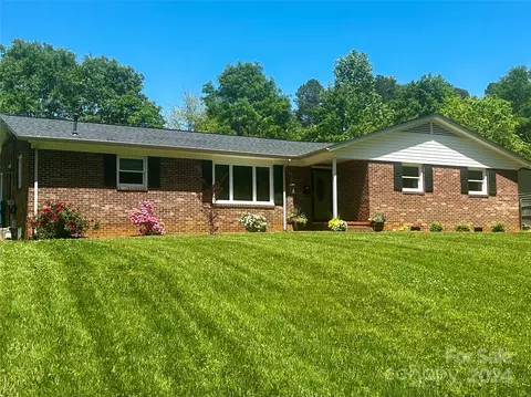 2358 14th Street Ne Ct NE, Hickory, NC 28601