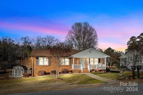 1514 Old Charlotte Rd, Albemarle, NC 28001