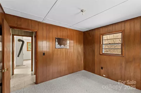 Bedroom - 10999 Rush Fork Rd, Clyde, NC 28721 photo 3 of 4