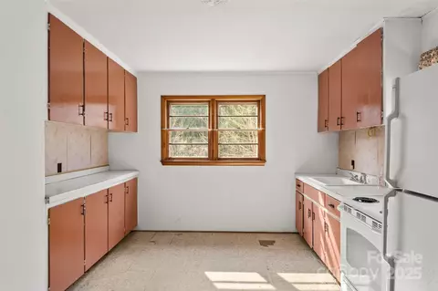 Kitchen - 10999 Rush Fork Rd, Clyde, NC 28721 photo 2 of 2