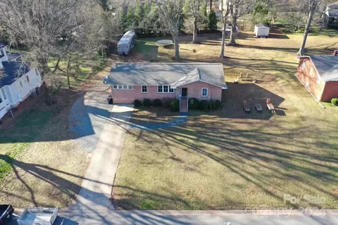 View/Area - 114 Meadowbrook Ln, Davidson, NC 28036 photo 4 of 5