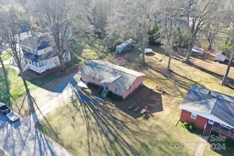 View/Area - 114 Meadowbrook Ln, Davidson, NC 28036 photo 3 of 5