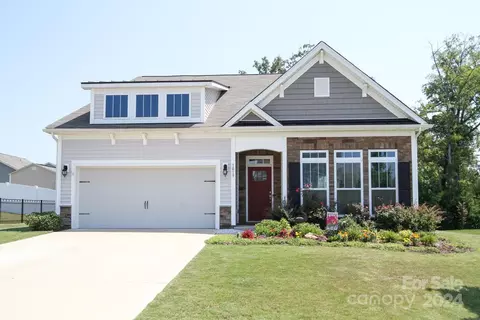 1019 Shadbush Ct, Clover, SC 29710