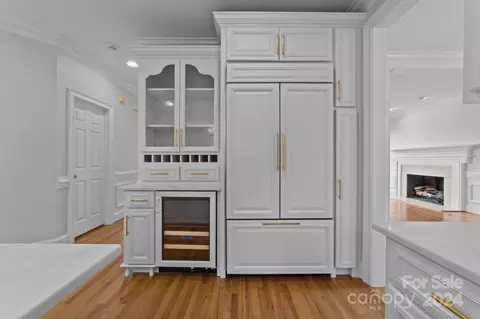 Kitchen - 18610 River Falls Dr, Davidson, NC 28036 photo 6 of 6