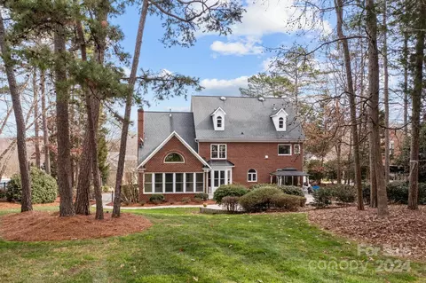 Exterior - 18610 River Falls Dr, Davidson, NC 28036 photo 11 of 13