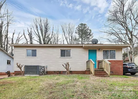 211 Glenrock Dr, Charlotte, NC 28217