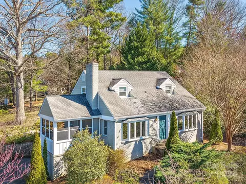 6 Reynolds Pl, Asheville, NC 28804