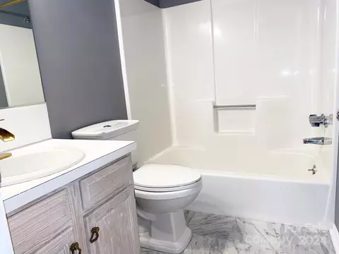 Bath - 2614 Cane Mill Rd, Lancaster, SC 29720 photo 1 of 6