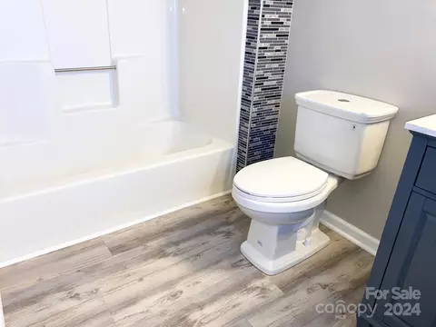 Bath - 2614 Cane Mill Rd, Lancaster, SC 29720 photo 5 of 6