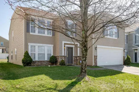 5945 Twin Brook Dr, Charlotte, NC 28269