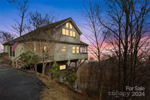 121 S Slickrock Ridge Way, Burnsville, NC 28714