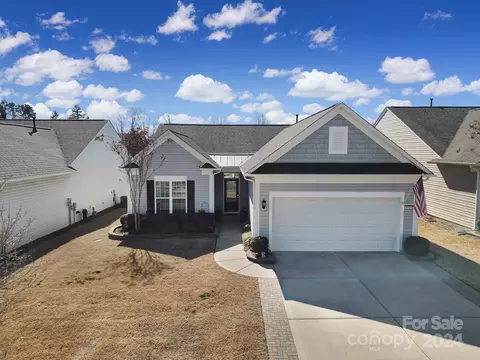 8045 Pawleys Ct, Fort Mill, SC 29707