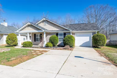 210 English Hills Dr, Mooresville, NC 28115