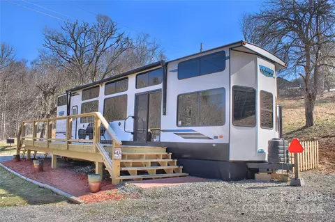 3280 Laurel Valley Rd, Mars Hill, NC 28754