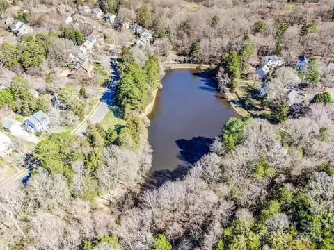 View/Area - 218 N Kimberly Rd, Davidson, NC 28036 photo 2 of 7
